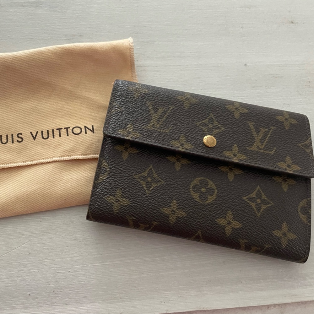 Louis Vuitton Wallet With Dust Bag